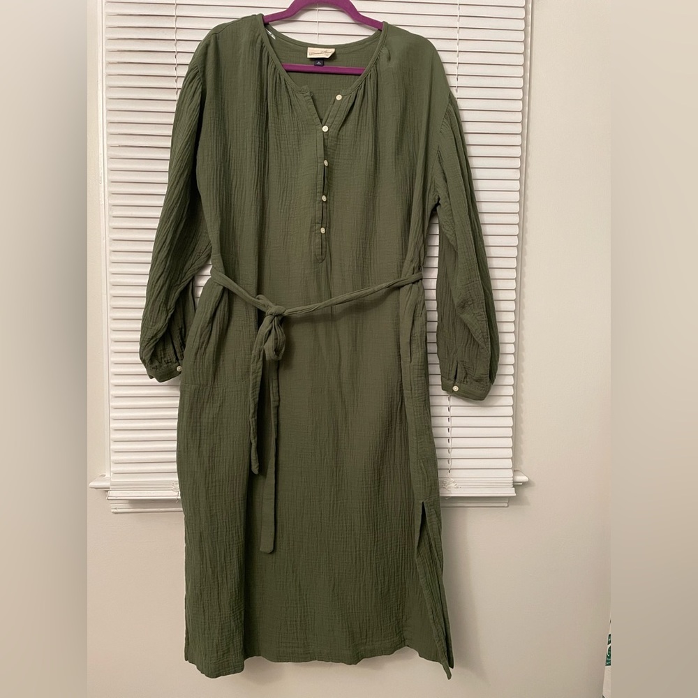 Universal Thread women’s modest long sleeve dress size XL EUC.